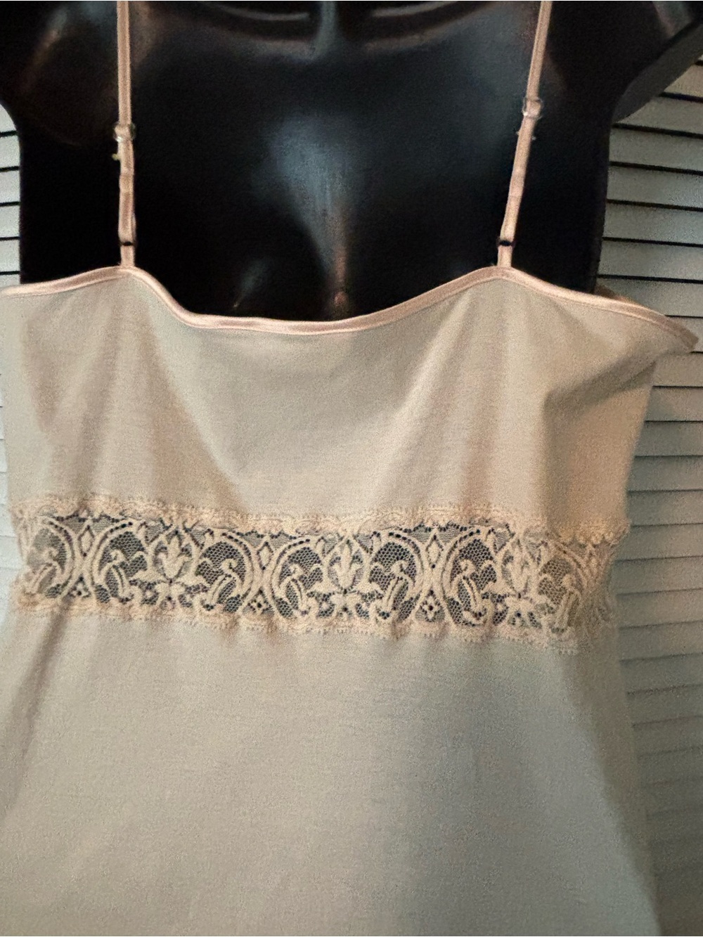 Hanro of Switzerland soft cotton peach lace trim nightgown Sz M - Picture 8 of 11